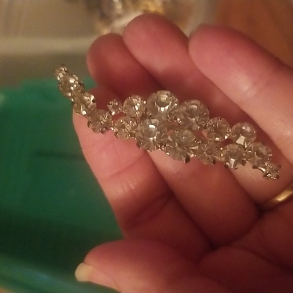 White Rhinestone Brooch - Picture 2 of 3